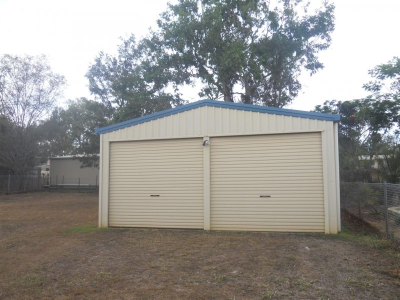 16 Lamb Avenue, Gracemere QLD 4702