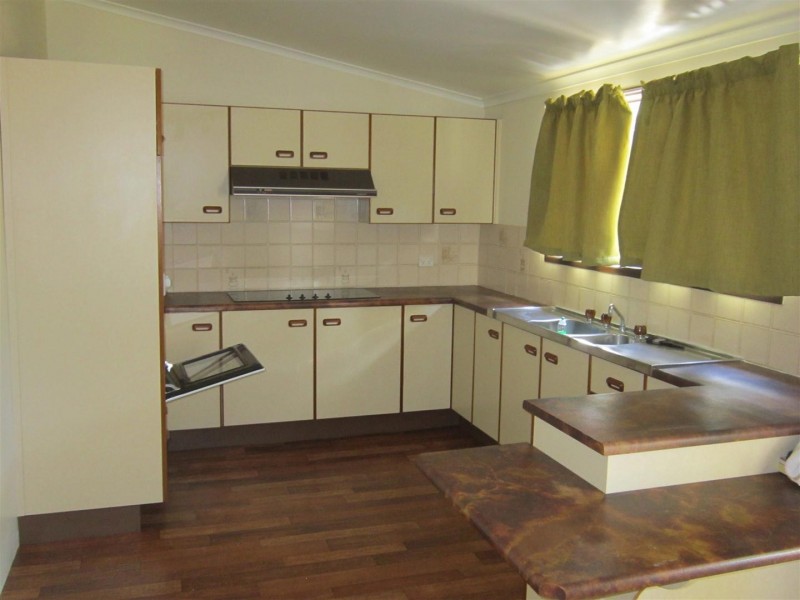 46 Hall Street, Mount Morgan QLD 4714