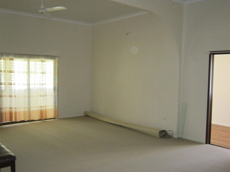 46 Hall Street, Mount Morgan QLD 4714