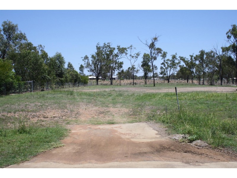 15 Freeman Court, Gracemere QLD 4702