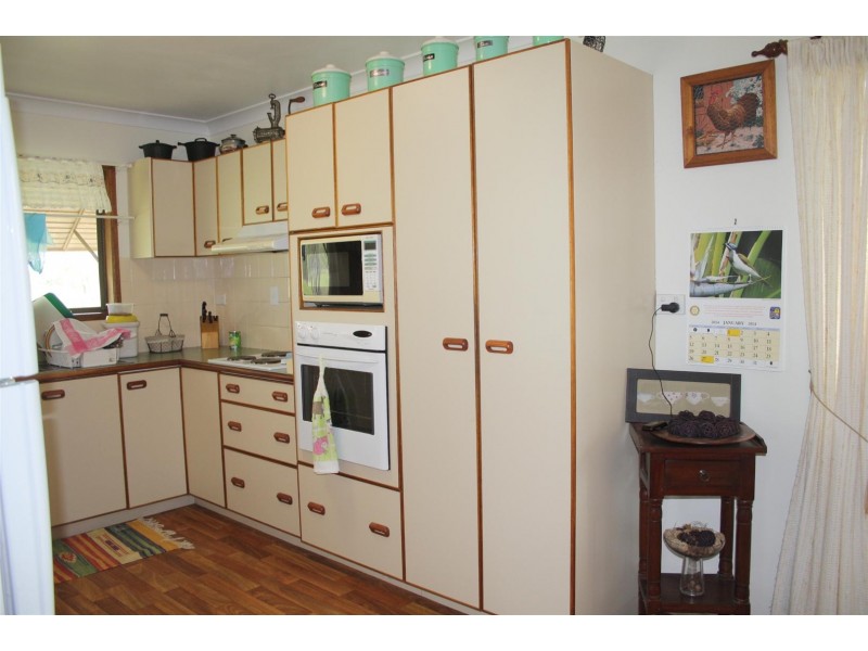 217 Harding Road, Alton Downs QLD 4702