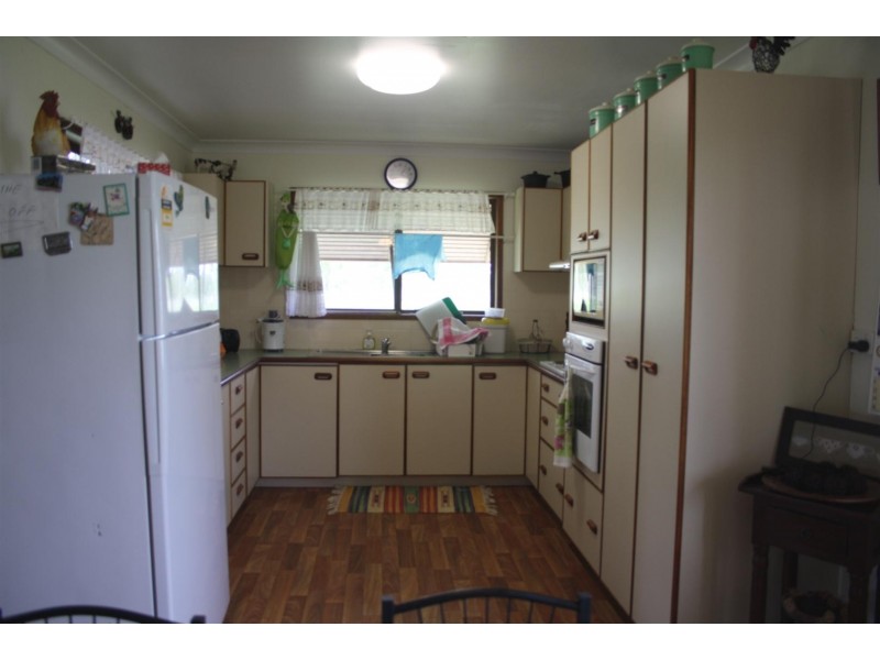 217 Harding Road, Alton Downs QLD 4702