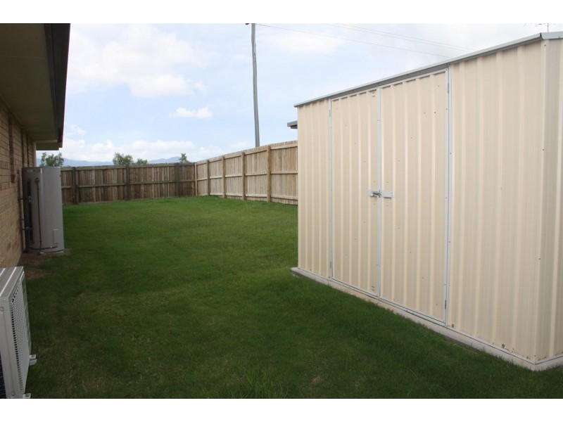 24 Bronco Crescent, Gracemere QLD 4702