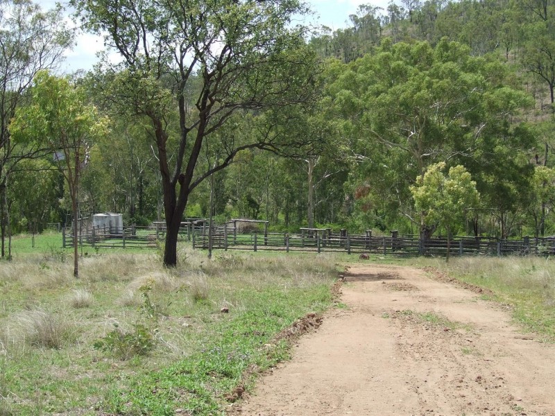 “Carinya” Oakey Creek Road, Boulder Creek QLD 4714
