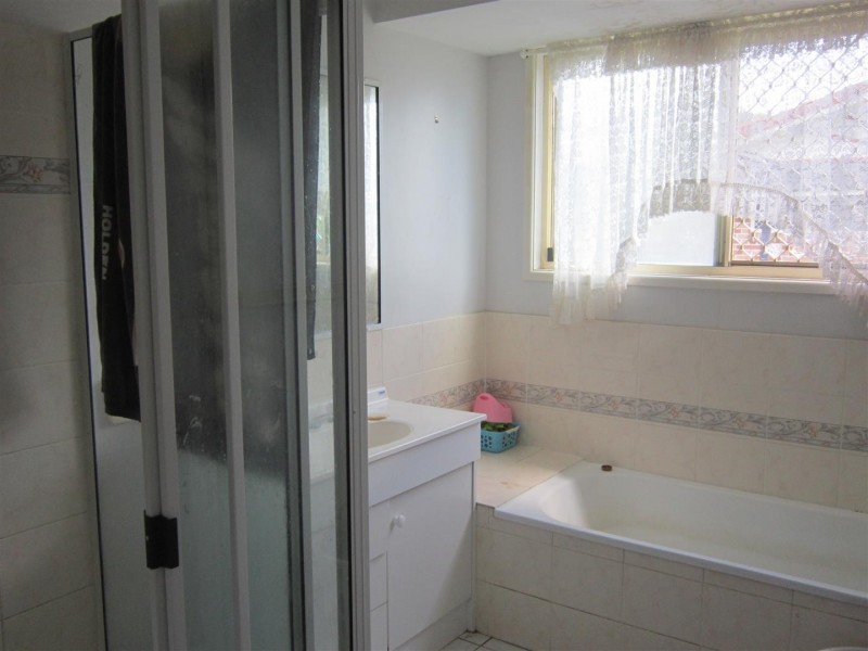 26 Dunnett Street, Gracemere QLD 4702