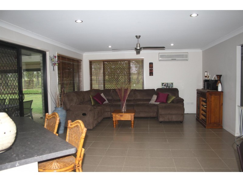 17 Freeman Court, Gracemere QLD 4702