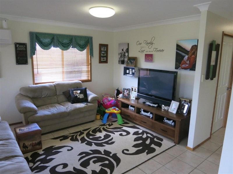 32 Rayner Road, Alton Downs QLD 4702