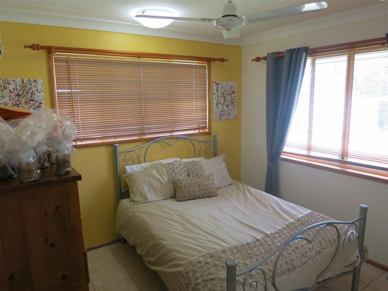 32 Rayner Road, Alton Downs QLD 4702