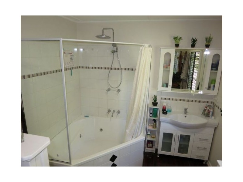 12 Gum Tree Avenue, Bouldercombe QLD 4702