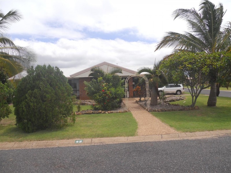 42 Cowan Street, Gracemere QLD 4702