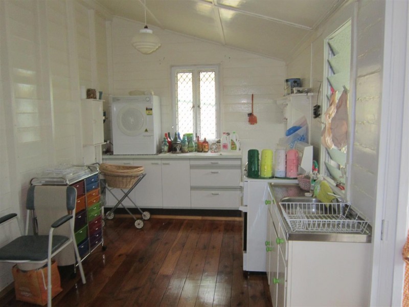 26 West Street, Mount Morgan QLD 4714