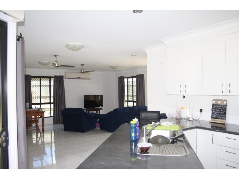 17 Cunningham Court, Gracemere QLD 4702