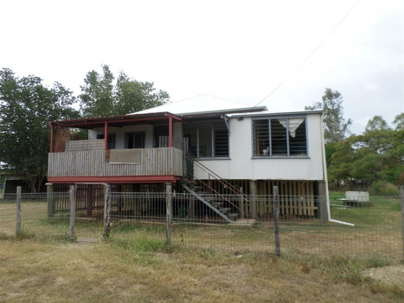 7 Leichhardt Highway, Wowan QLD 4702