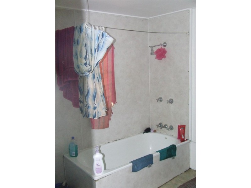 222 Delrosa Road, Alton Downs QLD 4702