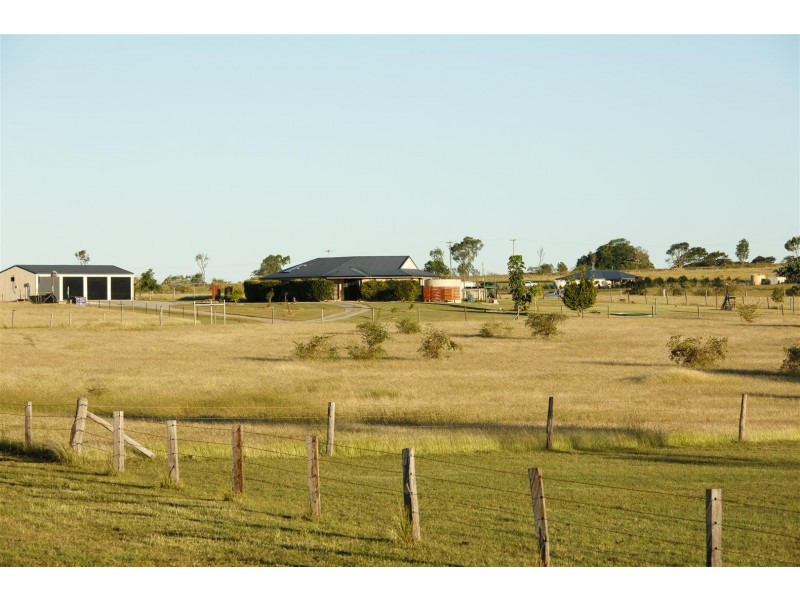 49 O’Brien Rd, Alton Downs QLD 4702