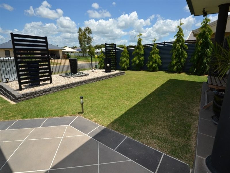 14 Jamie Crescent, Gracemere QLD 4702