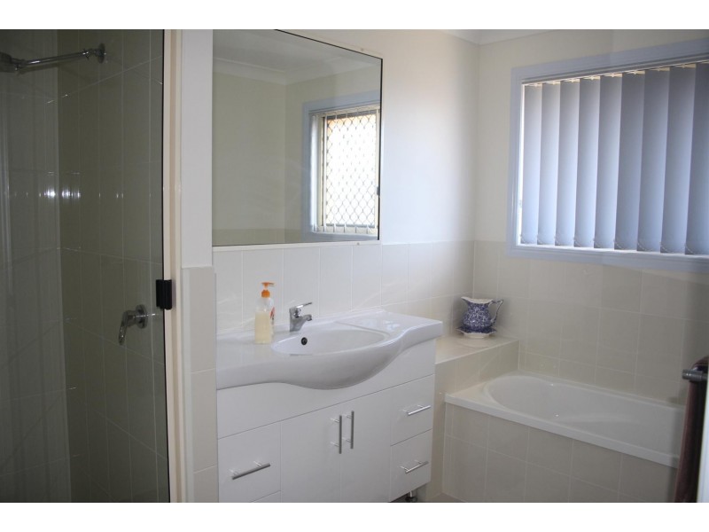 56 Buxton Drive, Gracemere QLD 4702