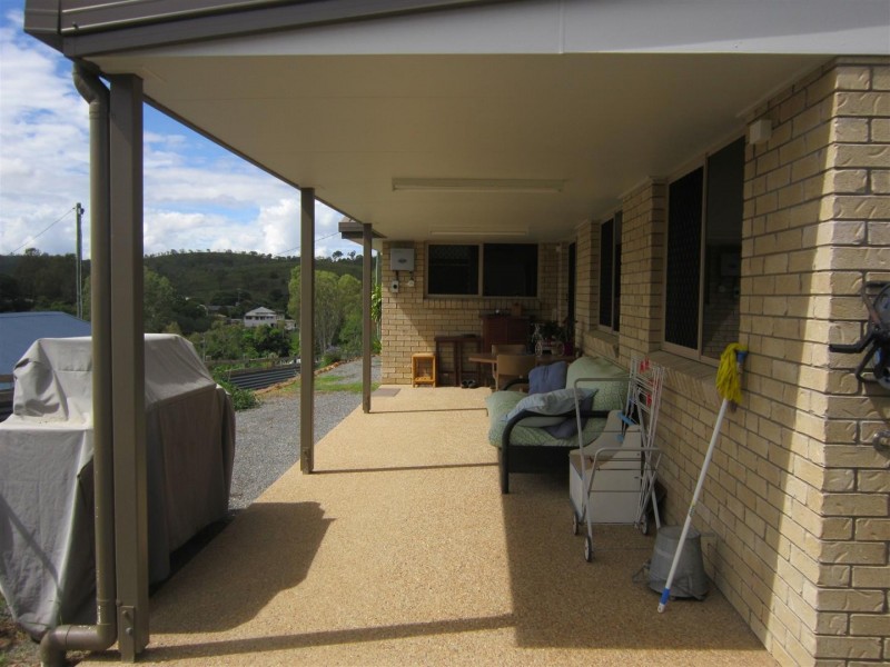 1 Lee Street, Walterhall QLD 4714