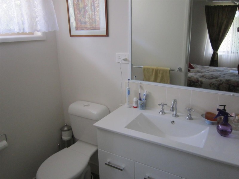 1 Lee Street, Walterhall QLD 4714