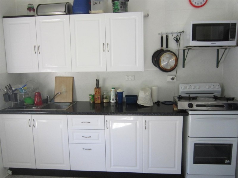 84 Dee Street, Mount Morgan QLD 4714