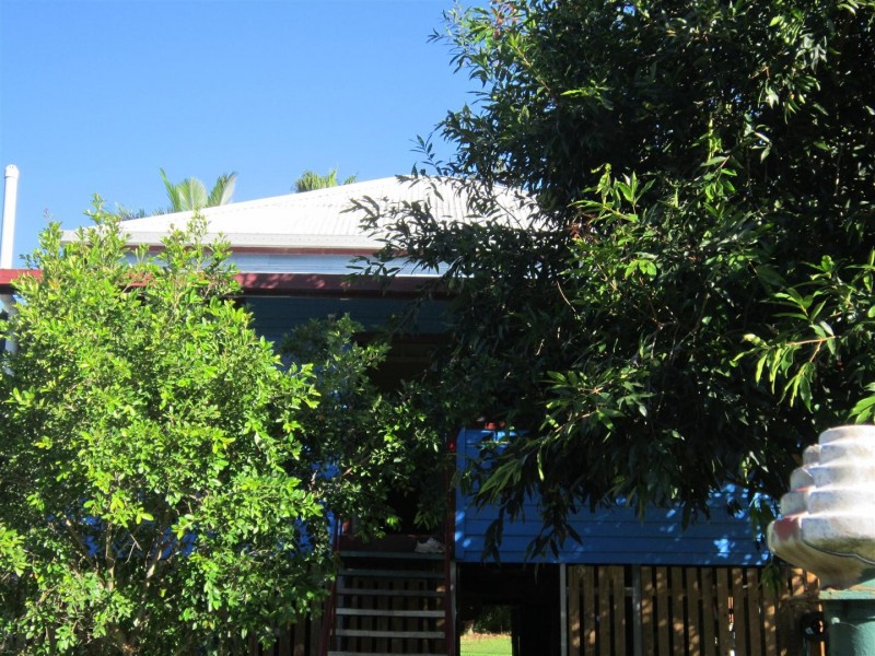 84 Dee Street, Mount Morgan QLD 4714