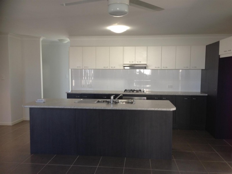 2 Tippett Crescent, Gracemere QLD 4702