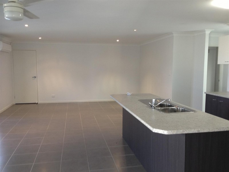 2 Tippett Crescent, Gracemere QLD 4702