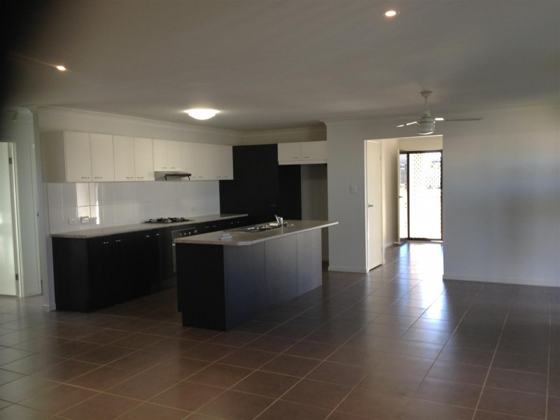 2 Tippett Crescent, Gracemere QLD 4702