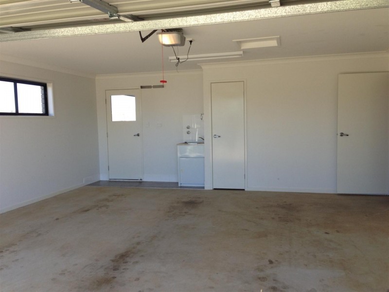 2 Tippett Crescent, Gracemere QLD 4702