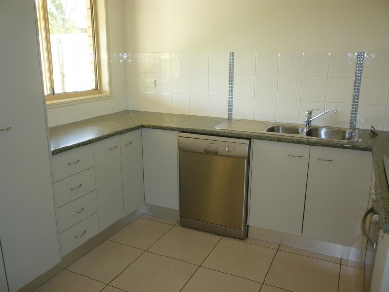 24 Jamie Crescent, Gracemere QLD 4702