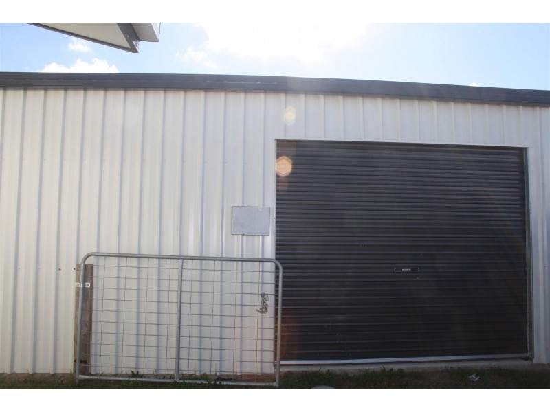 8 Jamie Crescent, Gracemere QLD 4702