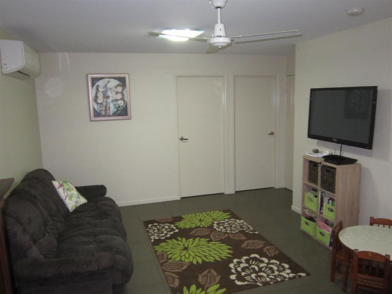 8 Jamie Crescent, Gracemere QLD 4702