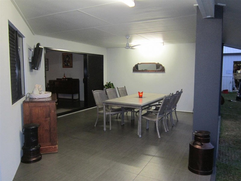 8 Jamie Crescent, Gracemere QLD 4702