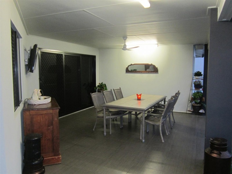 8 Jamie Crescent, Gracemere QLD 4702