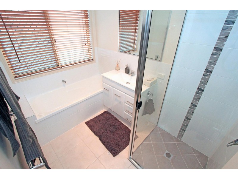 52 Jamie Crescent, Gracemere QLD 4702
