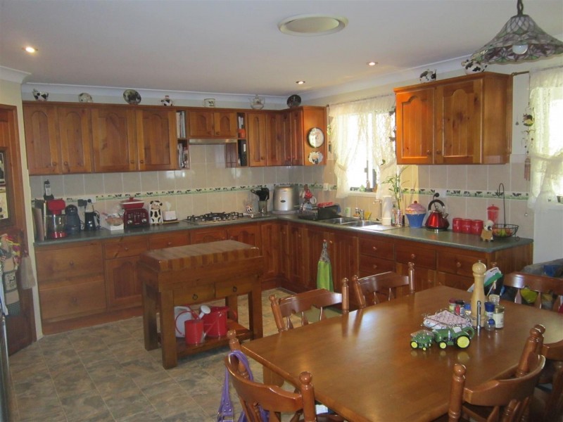 104 Gordon Lane, Mount Morgan QLD 4714