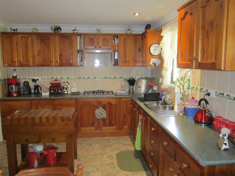 104 Gordon Lane, Mount Morgan QLD 4714