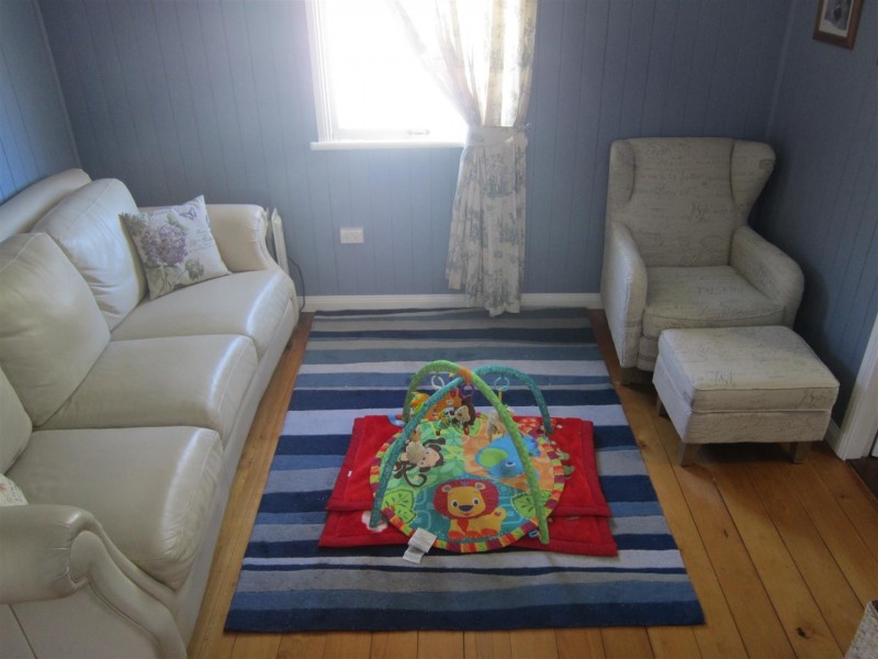 169 East Street, Mount Morgan QLD 4714
