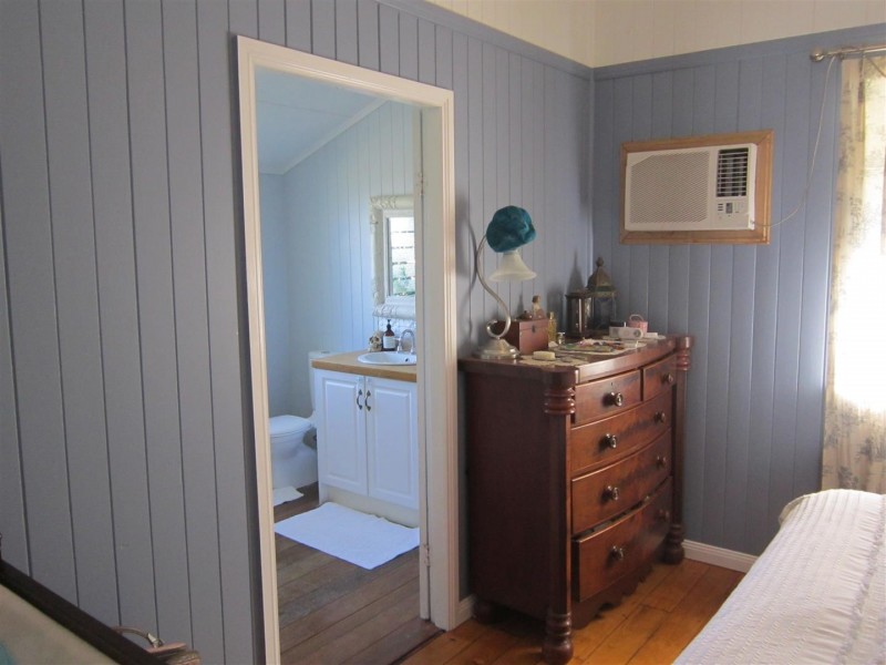 169 East Street, Mount Morgan QLD 4714