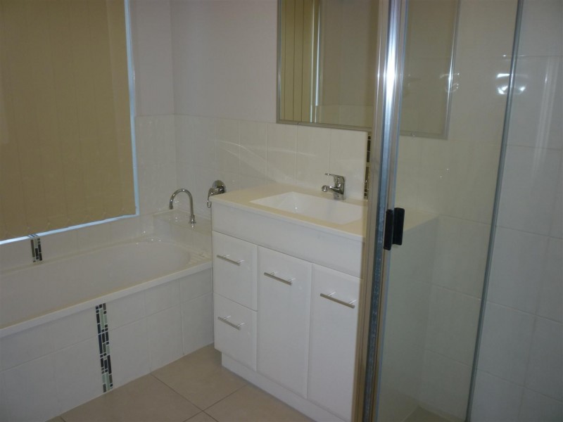 9 Rahima Court, Gracemere QLD 4702