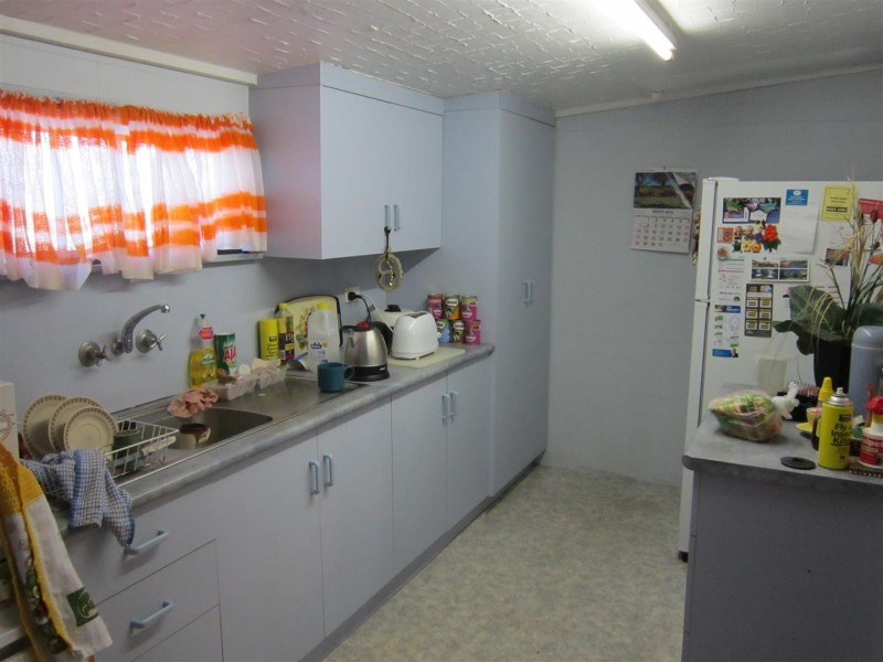 68 Hall Street, Mount Morgan QLD 4714