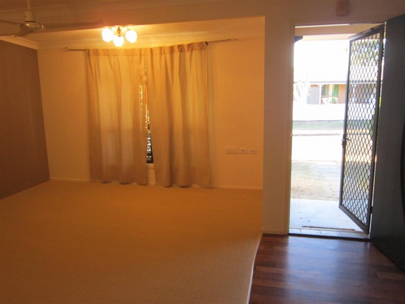 62 Johnson Road, Gracemere QLD 4702