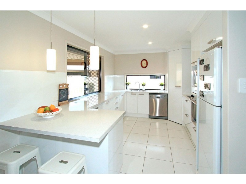 13 Violet Drive, Gracemere QLD 4702
