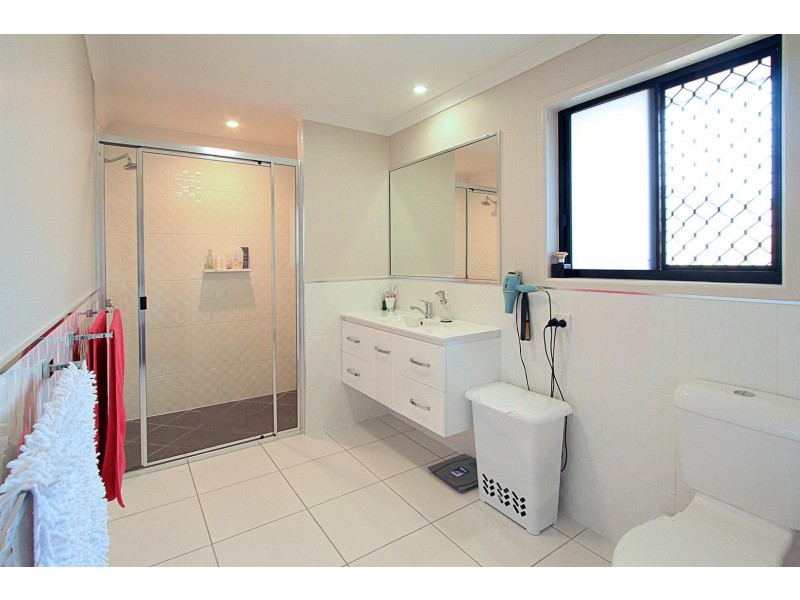 13 Violet Drive, Gracemere QLD 4702