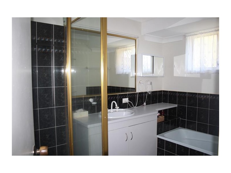 11 Labanka Cres, Gracemere QLD 4702