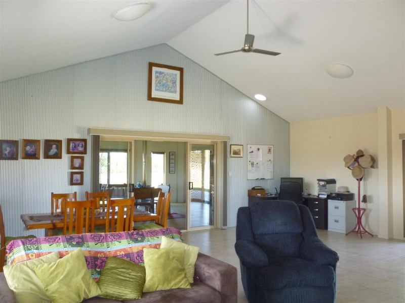 3100 Stanwell Waroula Road, Alton Downs QLD 4702