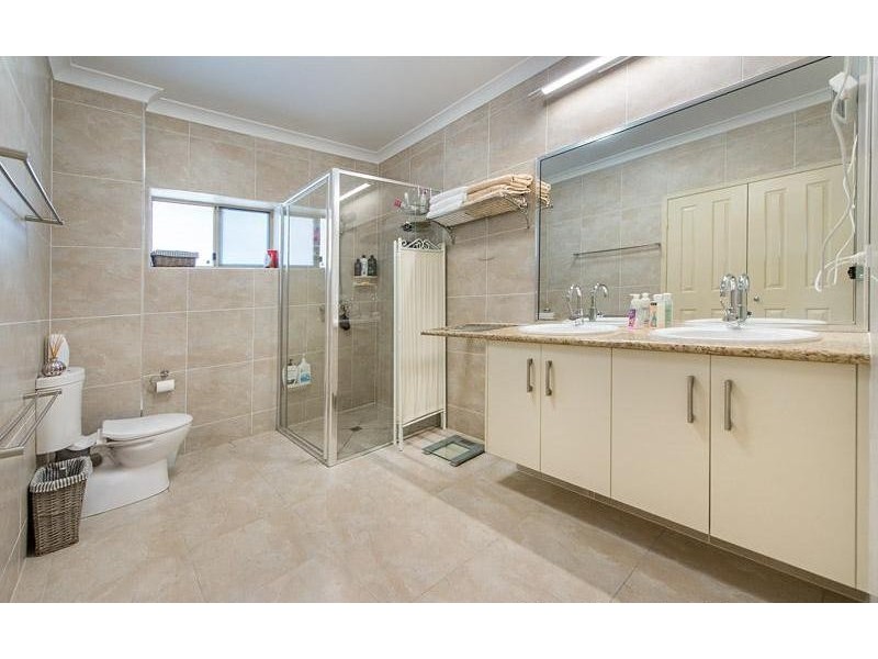 3100 Stanwell Waroula Road, Alton Downs QLD 4702