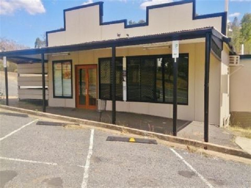 38 Central Street, Mount Morgan QLD 4714
