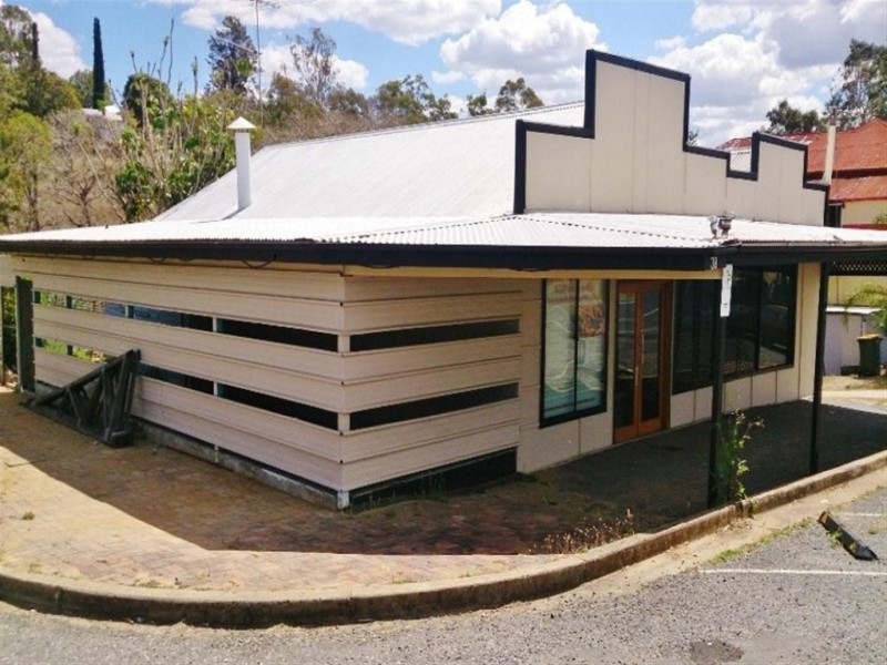 38 Central Street, Mount Morgan QLD 4714