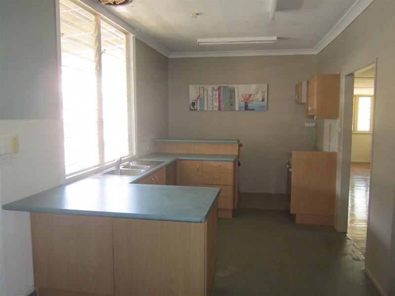 38 Central Street, Mount Morgan QLD 4714